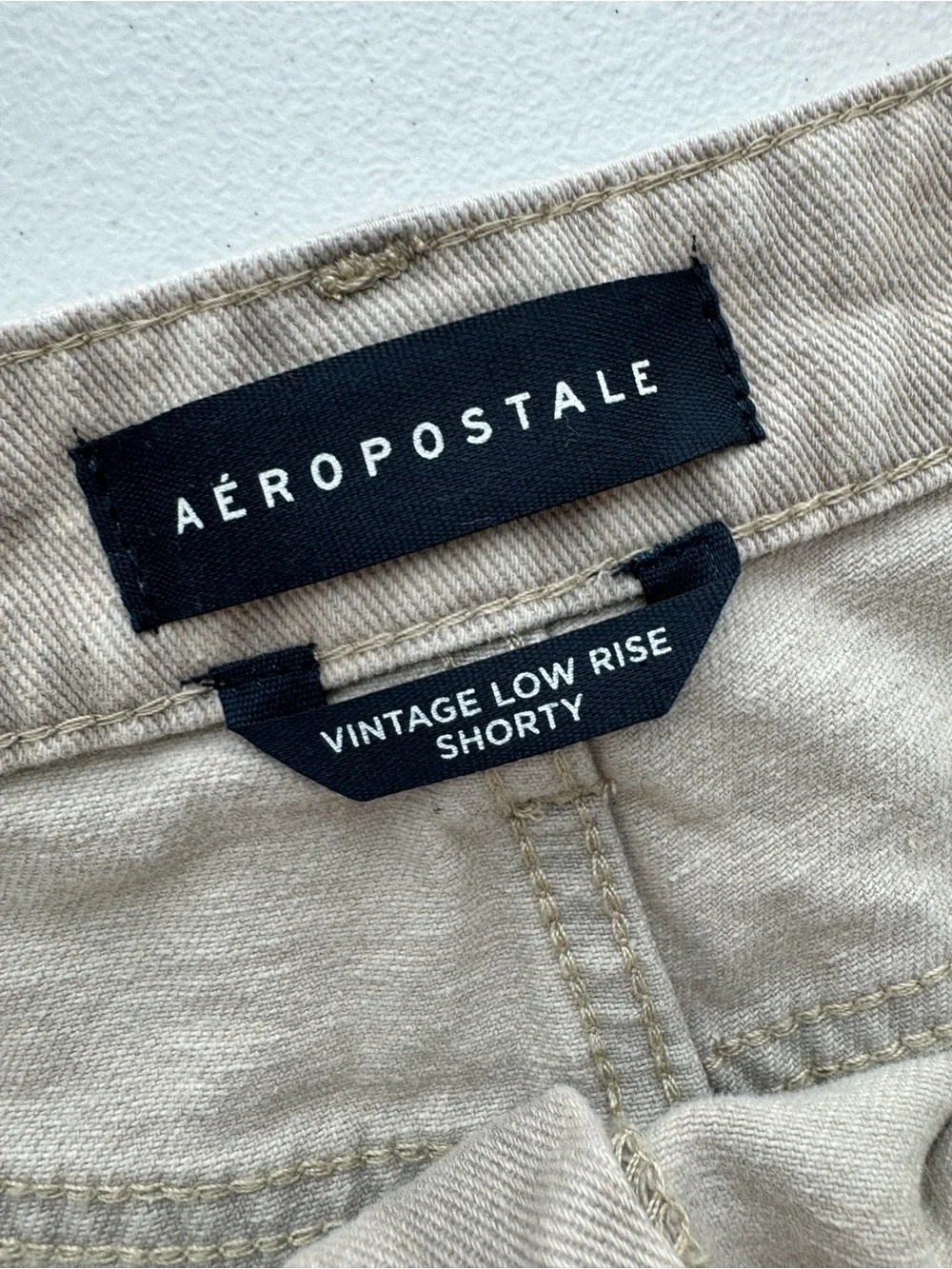 Aeropostale Strawberry Embroidered Low Rise Denim Shorts Size 16 Y2K Coquette